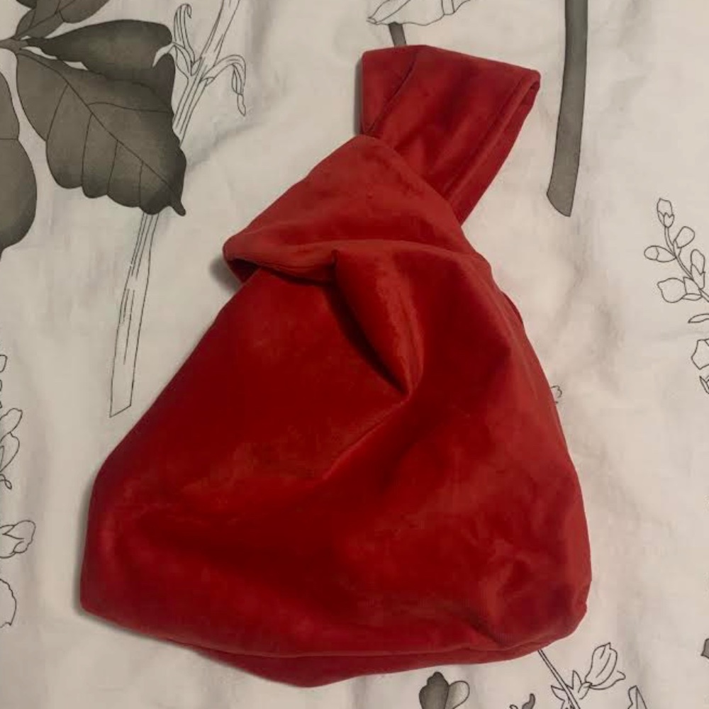 Velvet Knot Purse